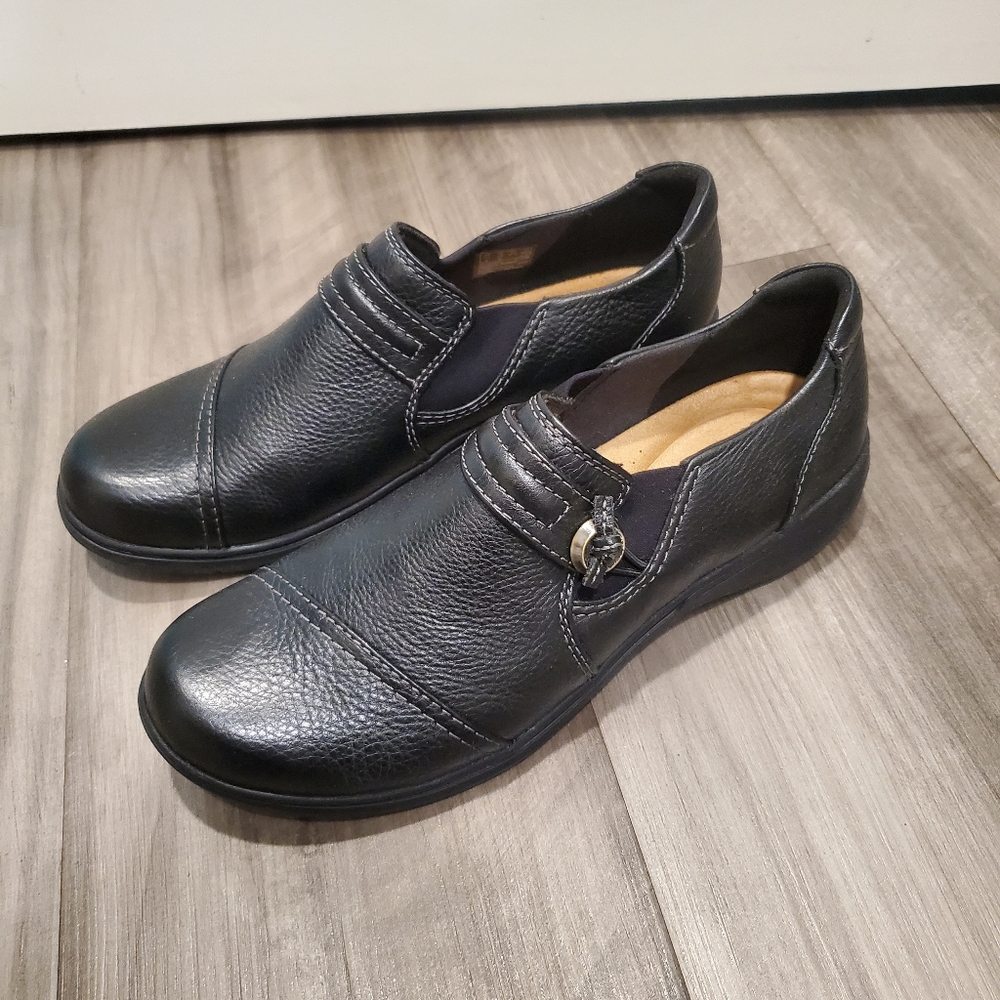 Clarks Cheyn Madi Leather Loafers. Size 10
